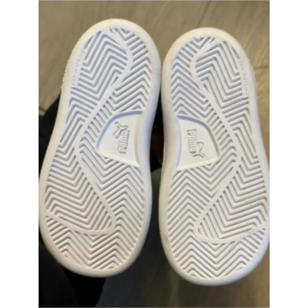 PUMA Unisex Baby Astro Kick Sneakers | Black/White | Size 5